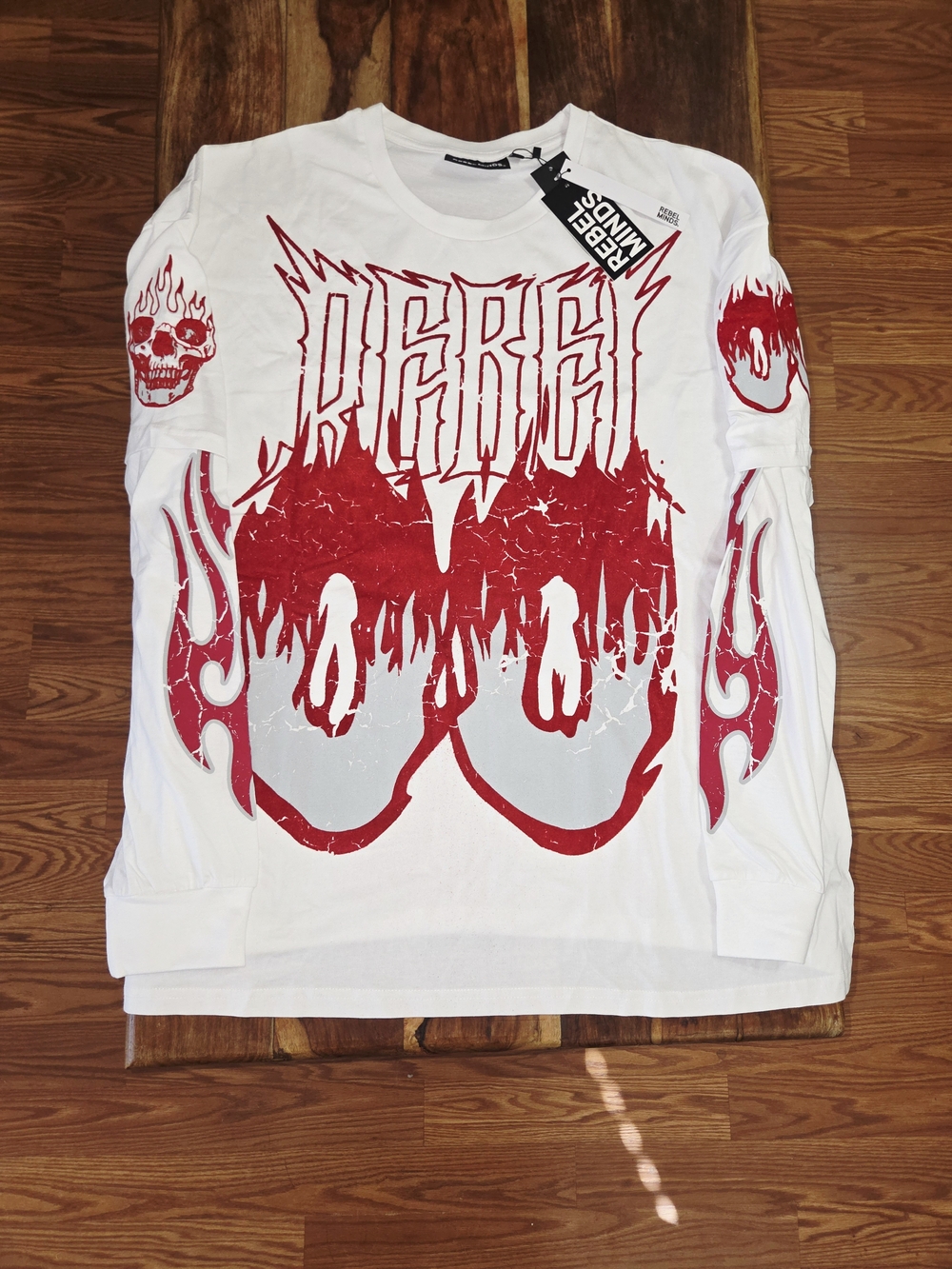 Rebel Minds "Rebel" Flame Skull Long Sleeve Tee In White/Red. Size 3XL